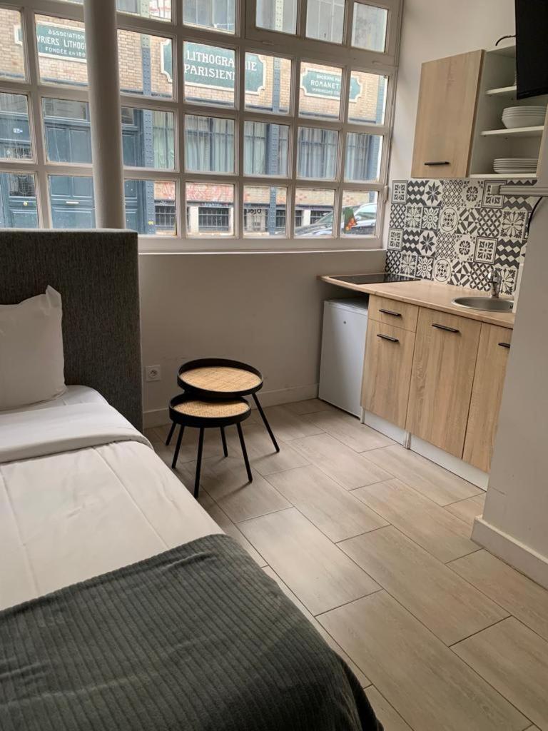 Bright Charming Modern Studio By Dreamy Canal Paris Bagian luar foto